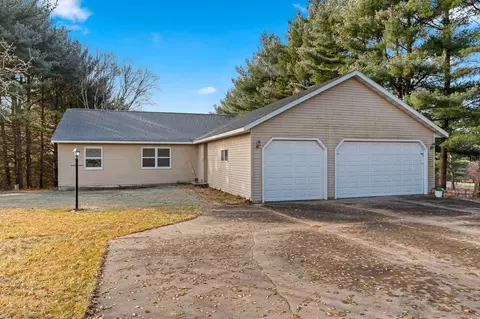 n189 East Cedar Springs Drive, Neshkoro, WI 54960