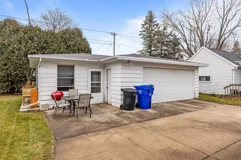 Exterior - 1920 E Frances St, Appleton, WI 54911 photo 5 of 6