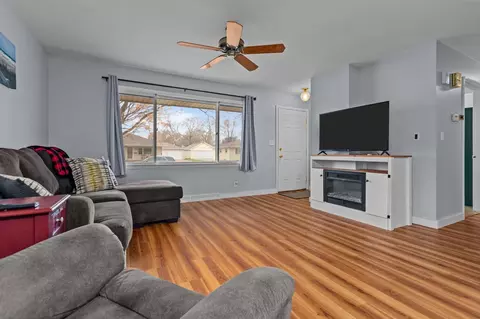 Living - 1920 E Frances St, Appleton, WI 54911 photo 2 of 4