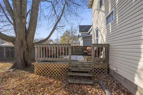 Exterior - 817 W Packard St, Appleton, WI 54914 photo 1 of 4