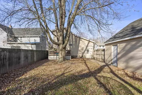 Exterior - 817 W Packard St, Appleton, WI 54914 photo 4 of 4