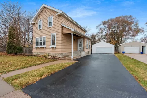 246 W 18th Ave, Oshkosh, WI 54902