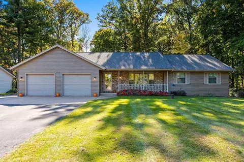6218 Tielens Rd, Luxemburg, WI 54217
