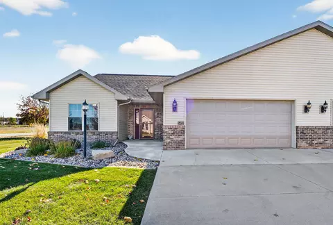 1402 Candlelight Ln UNIT 1, Fond Du Lac, WI 54935