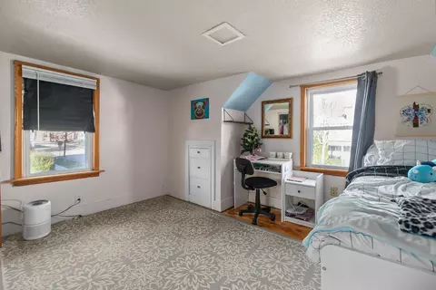 Bedroom - 215 E Winnebago St, Appleton, WI 54911 photo 5 of 7