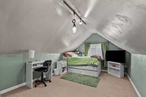 Bedroom - 215 E Winnebago St, Appleton, WI 54911 photo 7 of 7