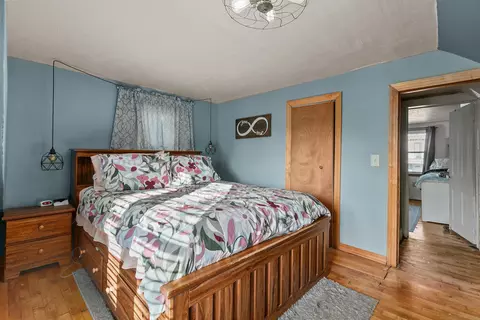 Bedroom - 215 E Winnebago St, Appleton, WI 54911 photo 4 of 7