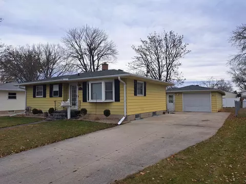 271 Breister Ave, Fond Du Lac, WI 54935