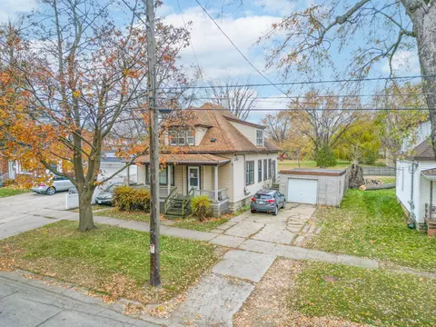 324 S Roosevelt St, Green Bay, WI 54301