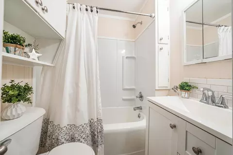 Bath - 715 W 4th St, Appleton, WI 54914 photo 1 of 1