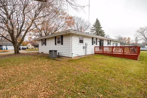 Exterior - 2915 S Gladys Ave, Appleton, WI 54915 photo 5 of 8