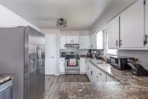 Kitchen - 2915 S Gladys Ave, Appleton, WI 54915 photo 1 of 4