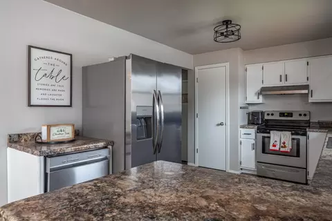 Kitchen - 2915 S Gladys Ave, Appleton, WI 54915 photo 2 of 4