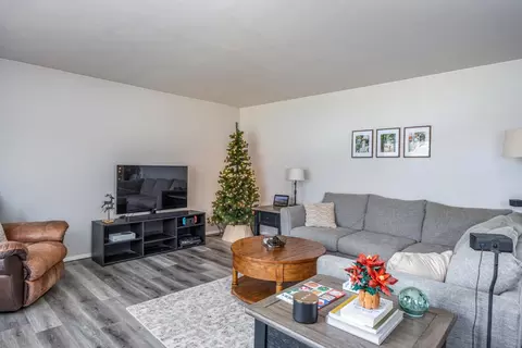 Living - 2915 S Gladys Ave, Appleton, WI 54915 photo 2 of 2