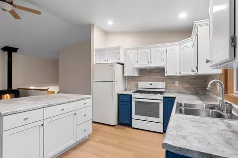 920 Hoffman St, Gresham, WI 54128 photo 6