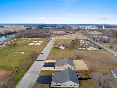 View/Area - 540 River Dr, Berlin, WI 54923 photo 2 of 6