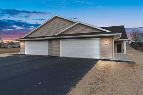 540 River Dr, Berlin, WI 54923