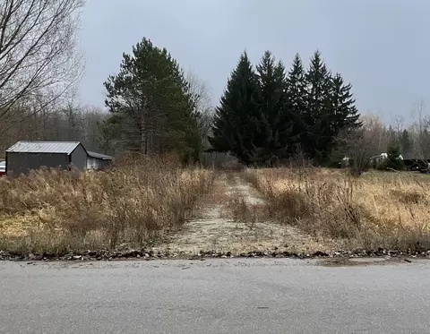 town road, Oneida, WI 54155