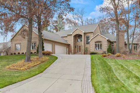 1935 E Telemark Cir, Green Bay, WI 54313