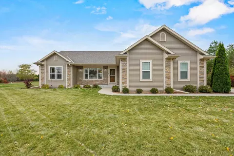 9124 N Brandybrook Trl, Brown Deer, WI 53223