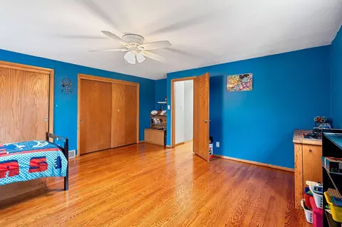 Bedroom - 925 W Lindbergh St, Appleton, WI 54914 photo 8 of 8