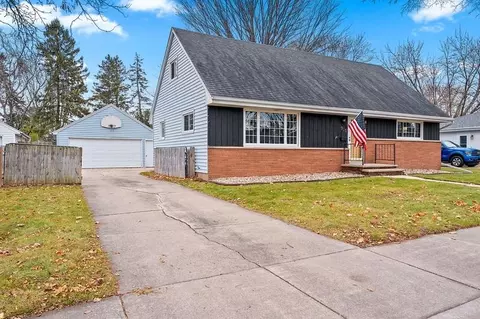 925 W Lindbergh St, Appleton, WI 54914