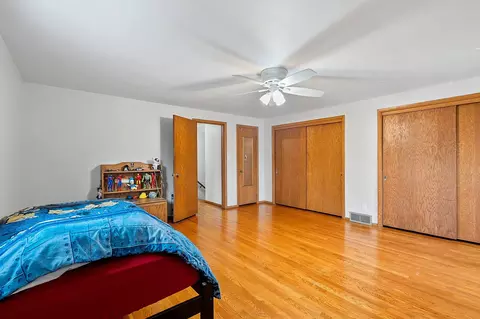 Bedroom - 925 W Lindbergh St, Appleton, WI 54914 photo 5 of 8
