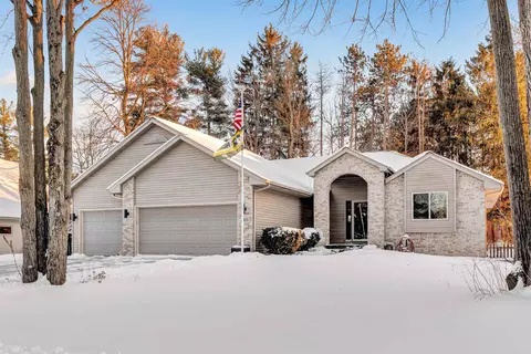 2805 Dewey Decker Dr, Green Bay, WI 54313