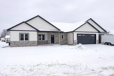 n8912 Harrisville Court, Menasha, WI 54952