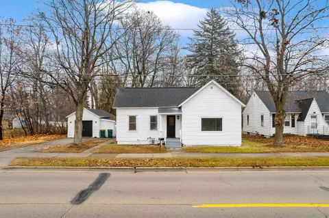 144 Hattie St, Marinette, WI 54143