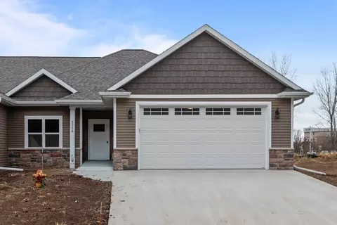 Exterior - 5358 Pennsylvania Ave, Appleton, WI 54914 photo 2 of 3