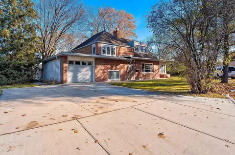 768 Chestnut St, Neenah, WI 54956