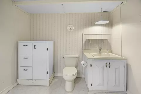 Bath - 4710 W Sunflower Rd, Appleton, WI 54914 photo 5 of 5