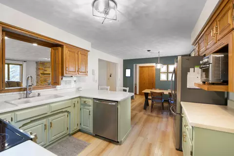 Kitchen - 4710 W Sunflower Rd, Appleton, WI 54914 photo 3 of 3