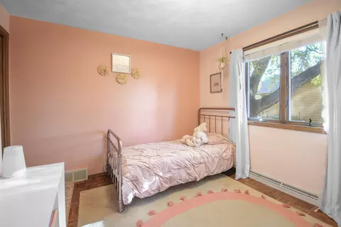 Bedroom - 4710 W Sunflower Rd, Appleton, WI 54914 photo 8 of 9