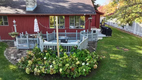 Exterior - 4710 W Sunflower Rd, Appleton, WI 54914 photo 2 of 3