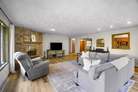Living - 4710 W Sunflower Rd, Appleton, WI 54914 photo 5 of 5