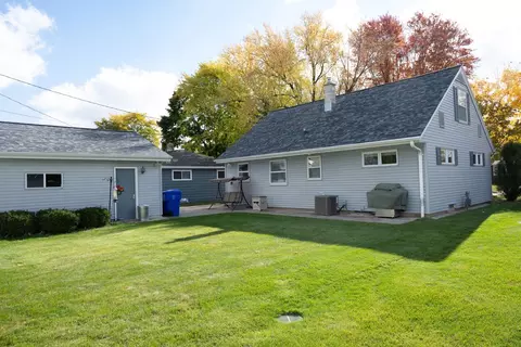 Exterior - 1106 E Byrd St, Appleton, WI 54911 photo 3 of 6