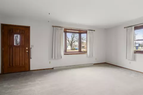 Living - 2109 E College Ave, Appleton, WI 54915 photo 2 of 3