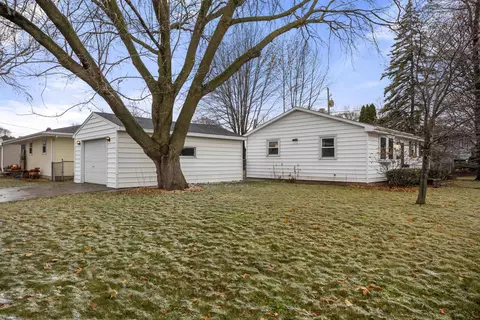 Exterior - 2109 E College Ave, Appleton, WI 54915 photo 4 of 7