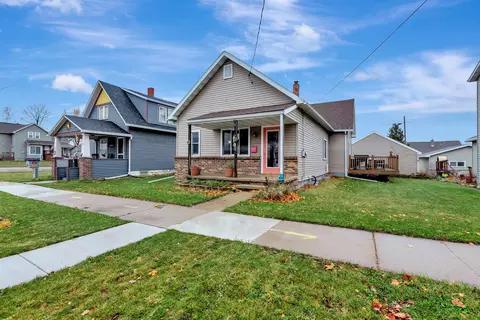 204 E 8th St, Kaukauna, WI 54130