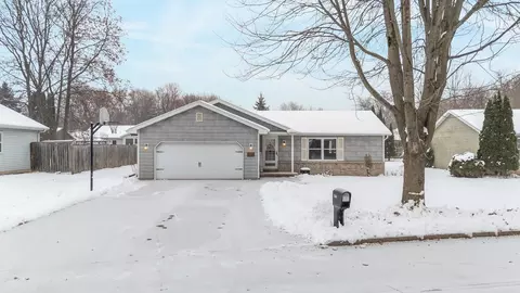 Exterior - 3248 S Blue Spruce Ln, Appleton, WI 54915 photo 5 of 6