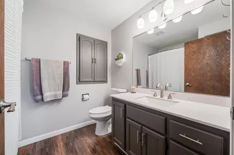 Bath - 3248 S Blue Spruce Ln, Appleton, WI 54915 photo 2 of 2
