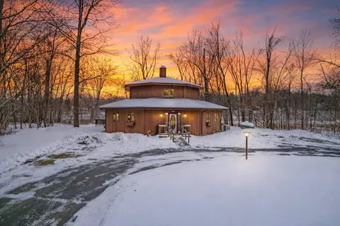 n1417 Oak Park Drive, Menominee, MI 49858