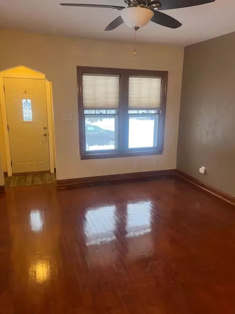 Living - 2401 S Jackson St, Appleton, WI 54915 photo 4 of 4