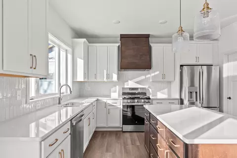 Kitchen - 3621 E Gladiolus Pl, Appleton, WI 54913 photo 1 of 5