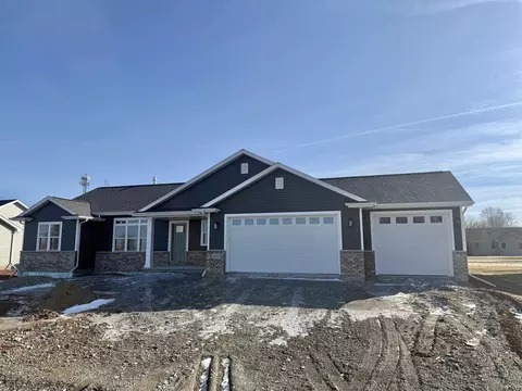 1470 Birch Hill Ln, Shawano, WI 54166