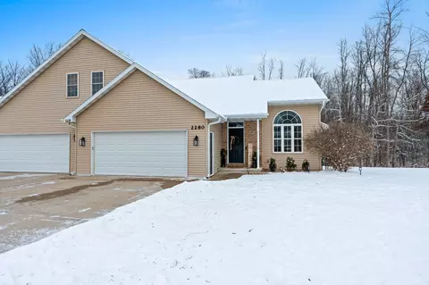 2280 Southern Cross Rd, Green Bay, WI 54303