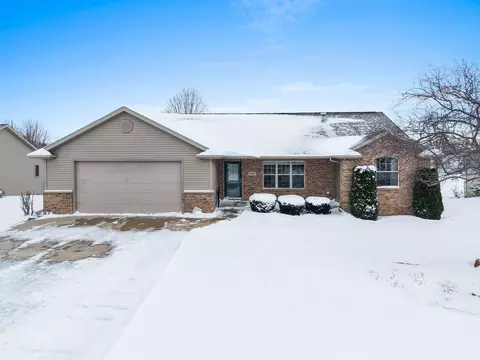 1602 Meadows Ln, Luxemburg, WI 54217
