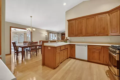 Kitchen - 4307 N Marshall Heights Ave, Appleton, WI 54913 photo 2 of 2